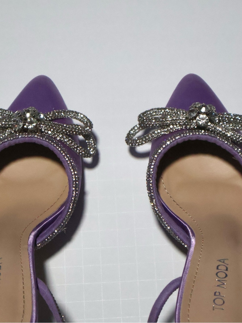 TOP MODA Lavender Satin Pointed-Toe Slingback Heels with Crystal Bow - Picture 2 of 3